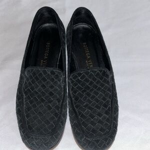 Bottega Veneta Velvet Leather Intrecciato Women’s Loafers. Size 7. Made in Italy